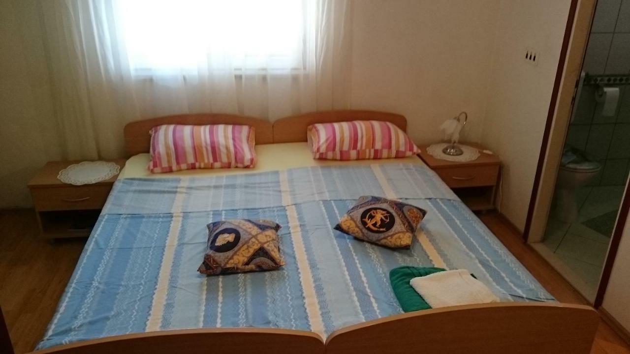 希贝尼克 Apartman Palme酒店 外观 照片
