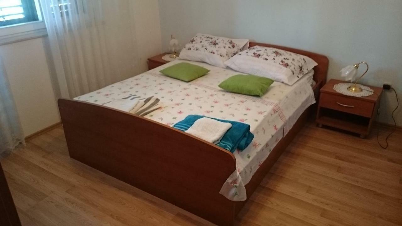 希贝尼克 Apartman Palme酒店 外观 照片